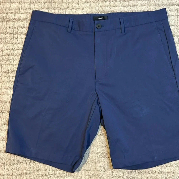 Theory mens lightweight navy shorts size 34 - Picture 1 of 5